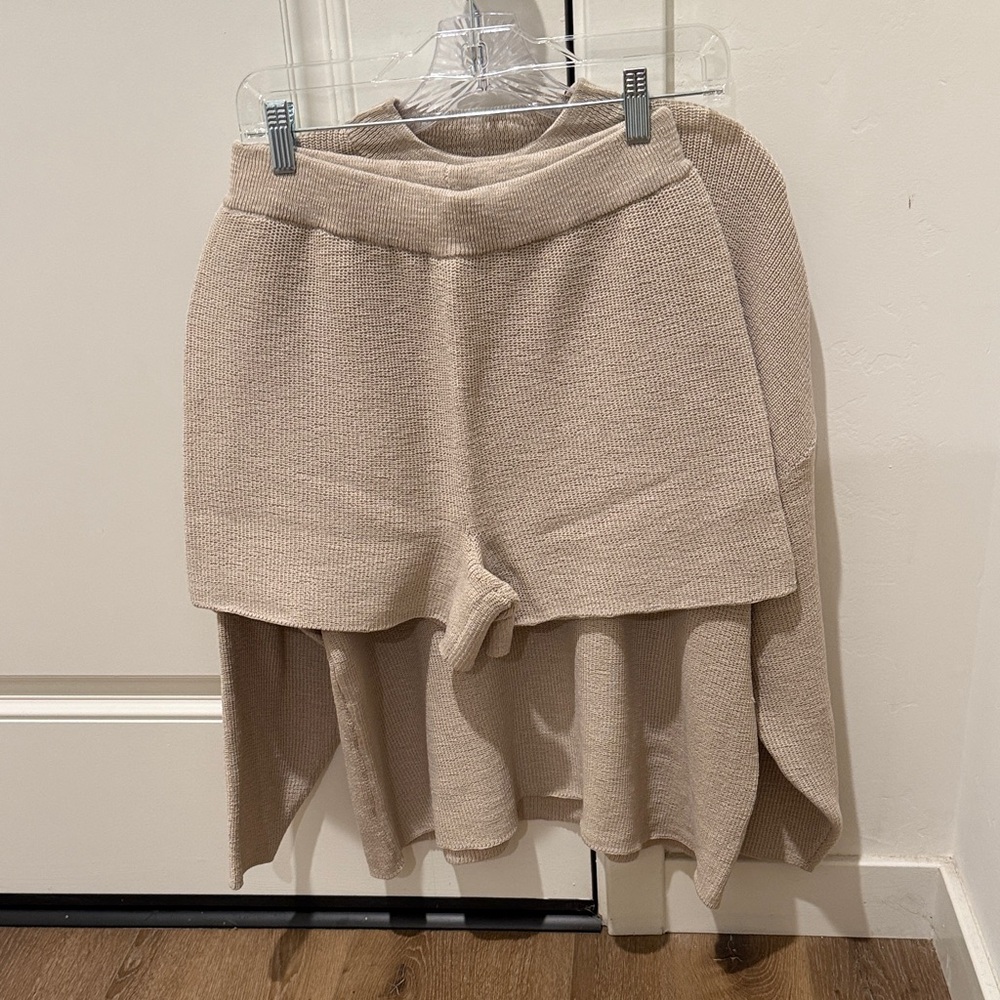 Zenana Beige Shorts Set New Medium